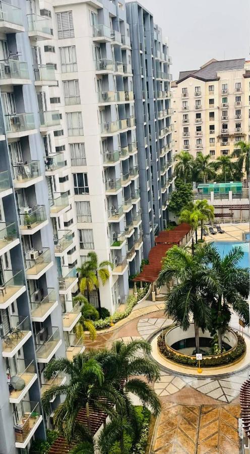One Palm Tree Villas Short Walk Via Runway Manila Naia T3 Pasay Exterior foto