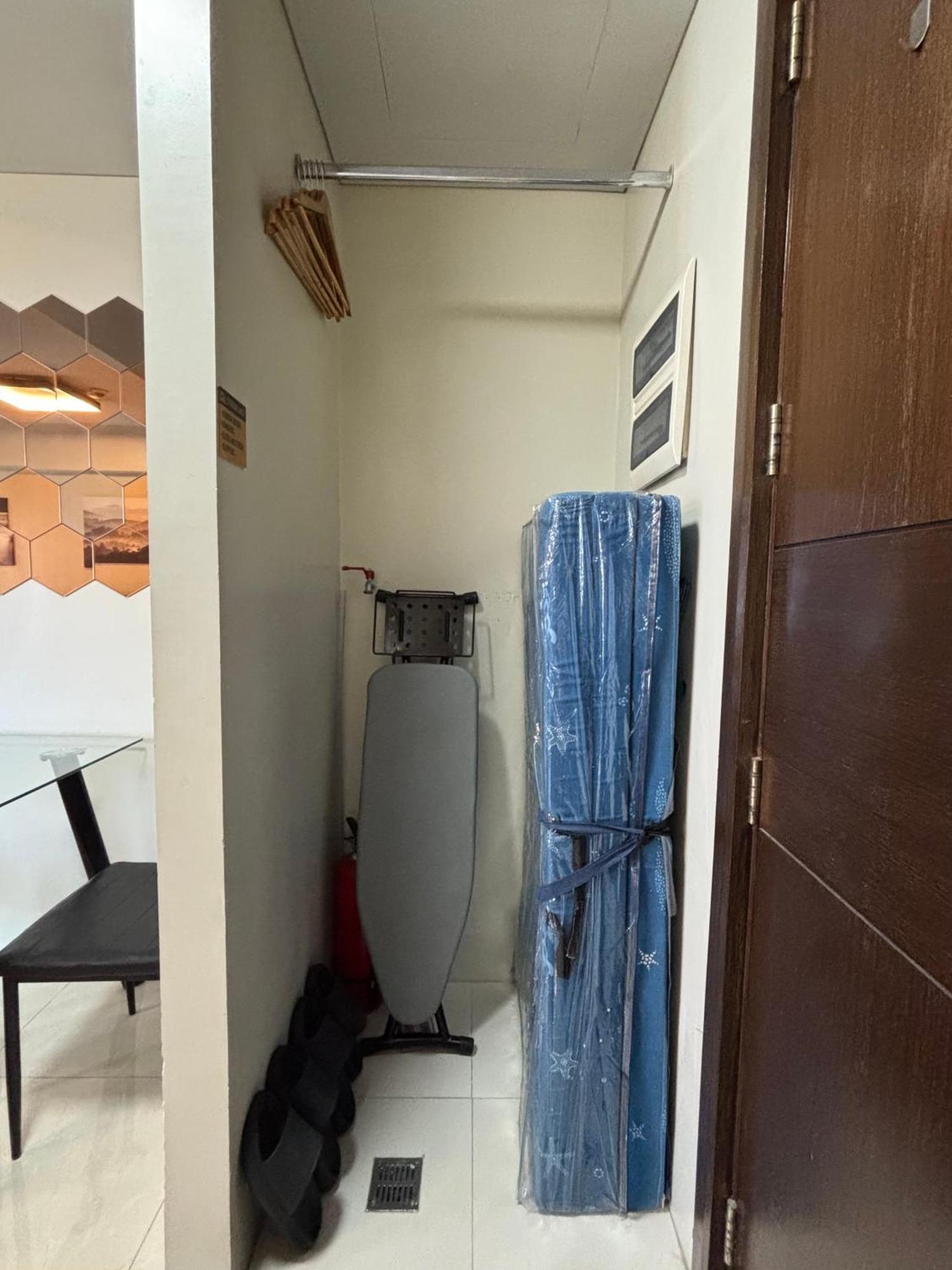 One Palm Tree Villas Short Walk Via Runway Manila Naia T3 Pasay Exterior foto