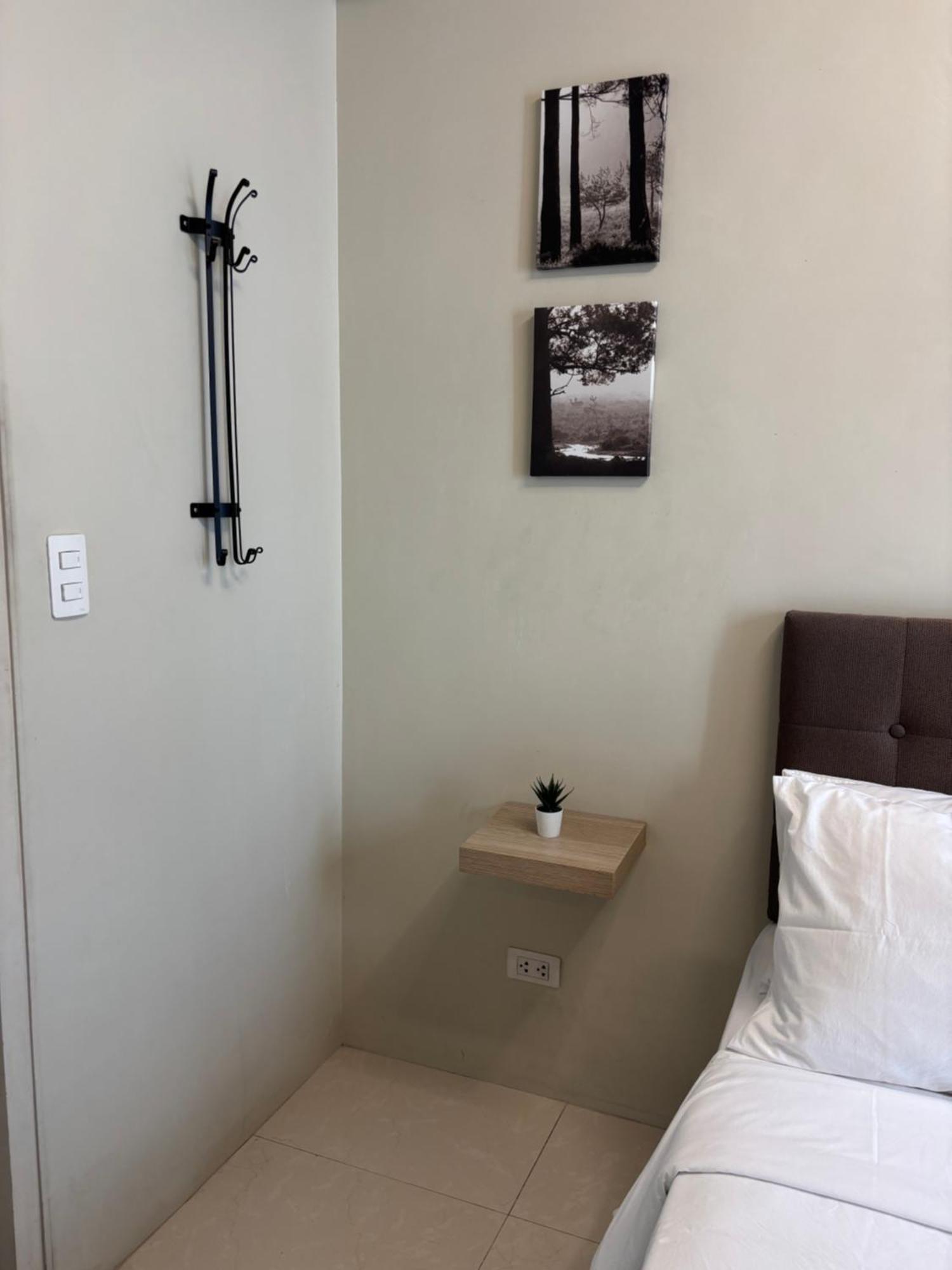 One Palm Tree Villas Short Walk Via Runway Manila Naia T3 Pasay Exterior foto