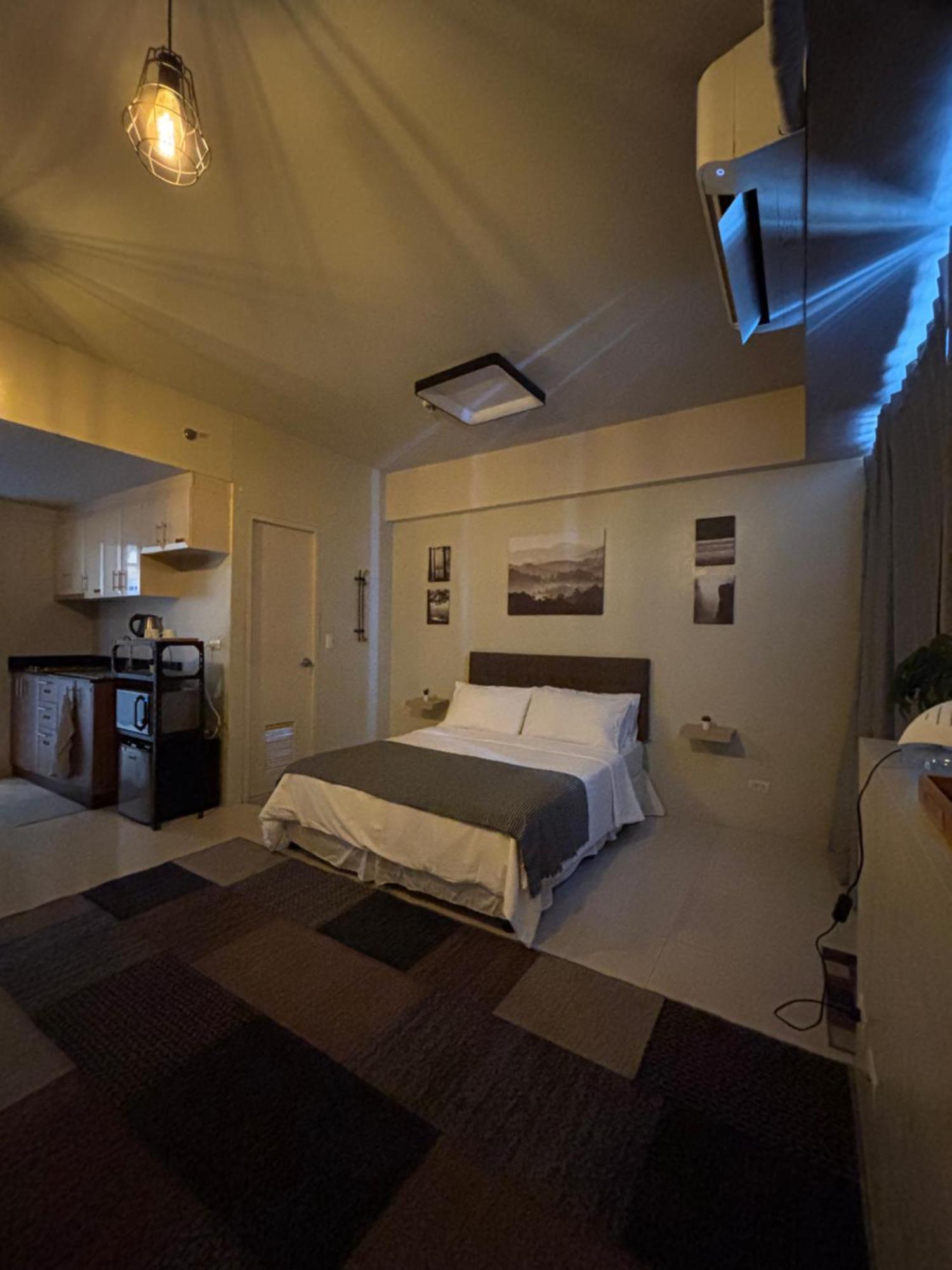 One Palm Tree Villas Short Walk Via Runway Manila Naia T3 Pasay Exterior foto